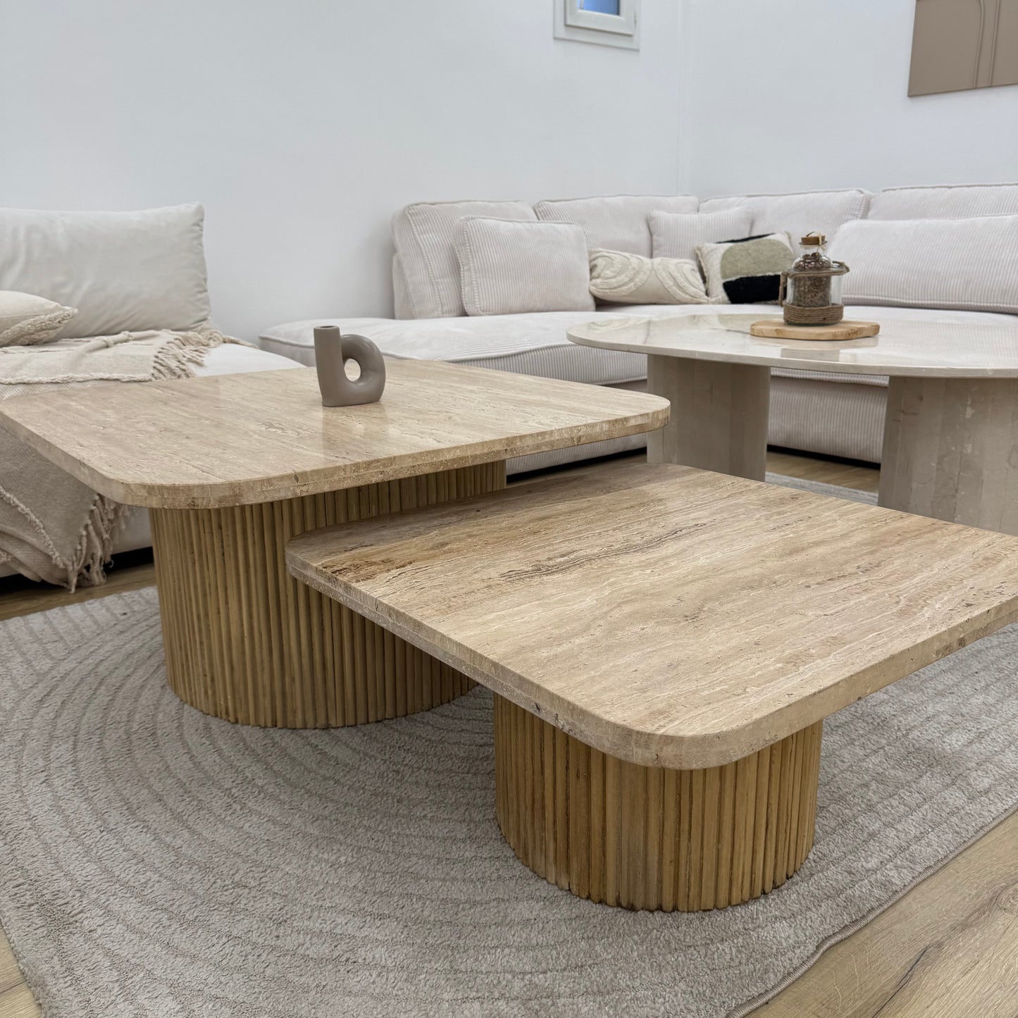 Table basse Gigogne carré travertin pied bois
