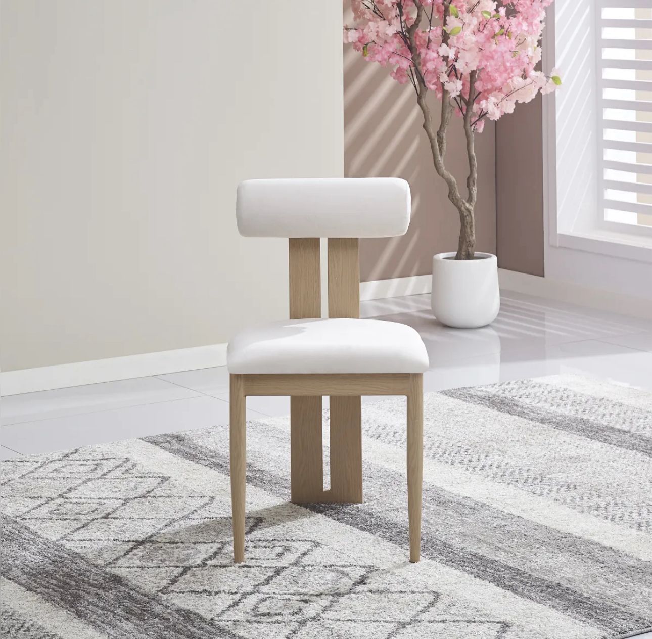 CHAISE LUNA