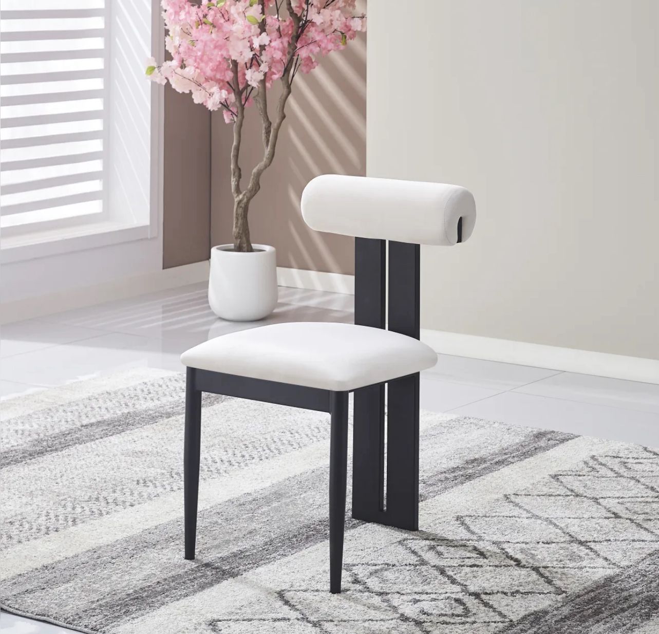 CHAISE LUNA