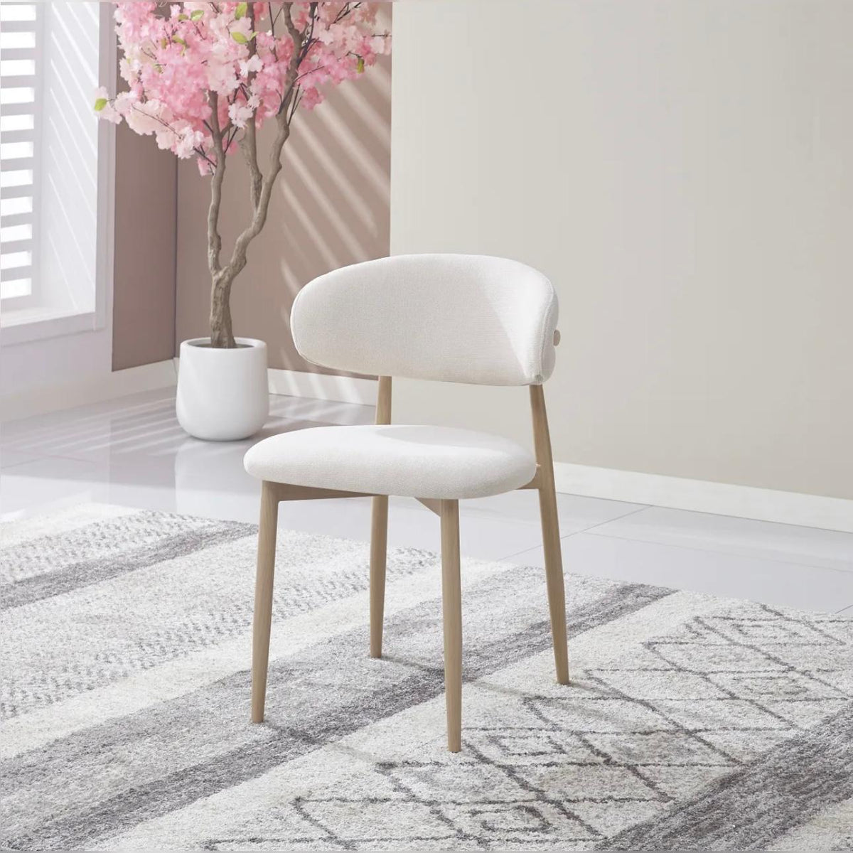 Chaise Lucile