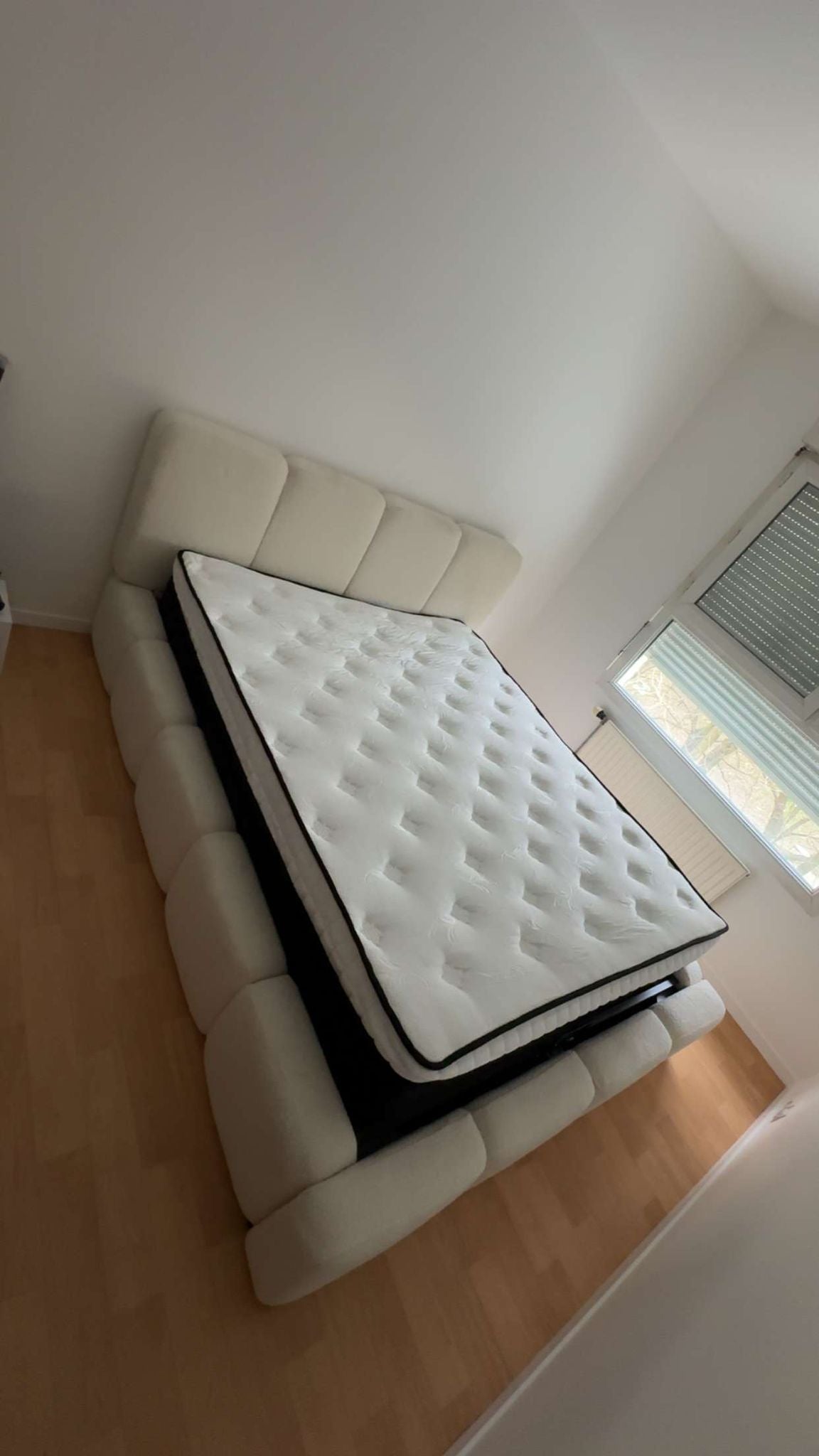 Lit coffre Bubble laine bouclée