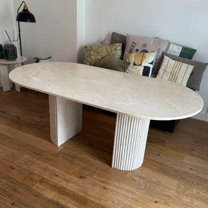 Table à manger oval Marbre créma beige