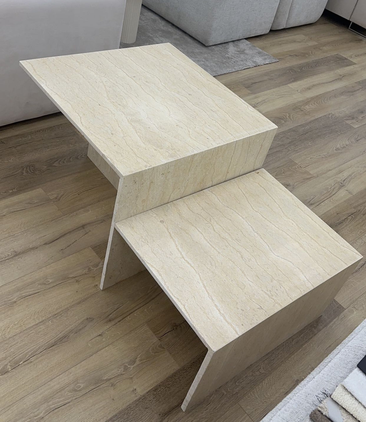 Table basse escalier travertin ou marbre