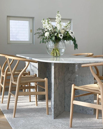 Table à manger marbre CARRARE