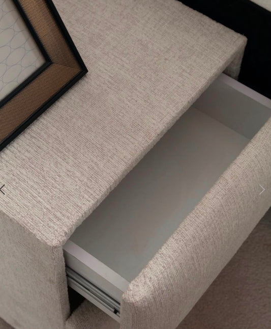 TABLE DE CHEVET CHENILLE